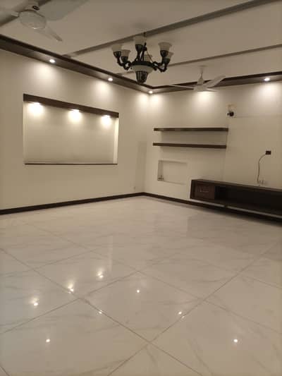 1 Kanal Upper Portion Like Brand New Available In DHA Phase 4