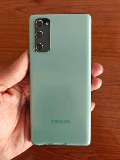 SAMSUNG S20FE  6/128