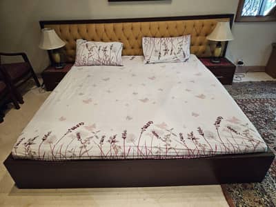 King size bed with side tables. Condition 9/10