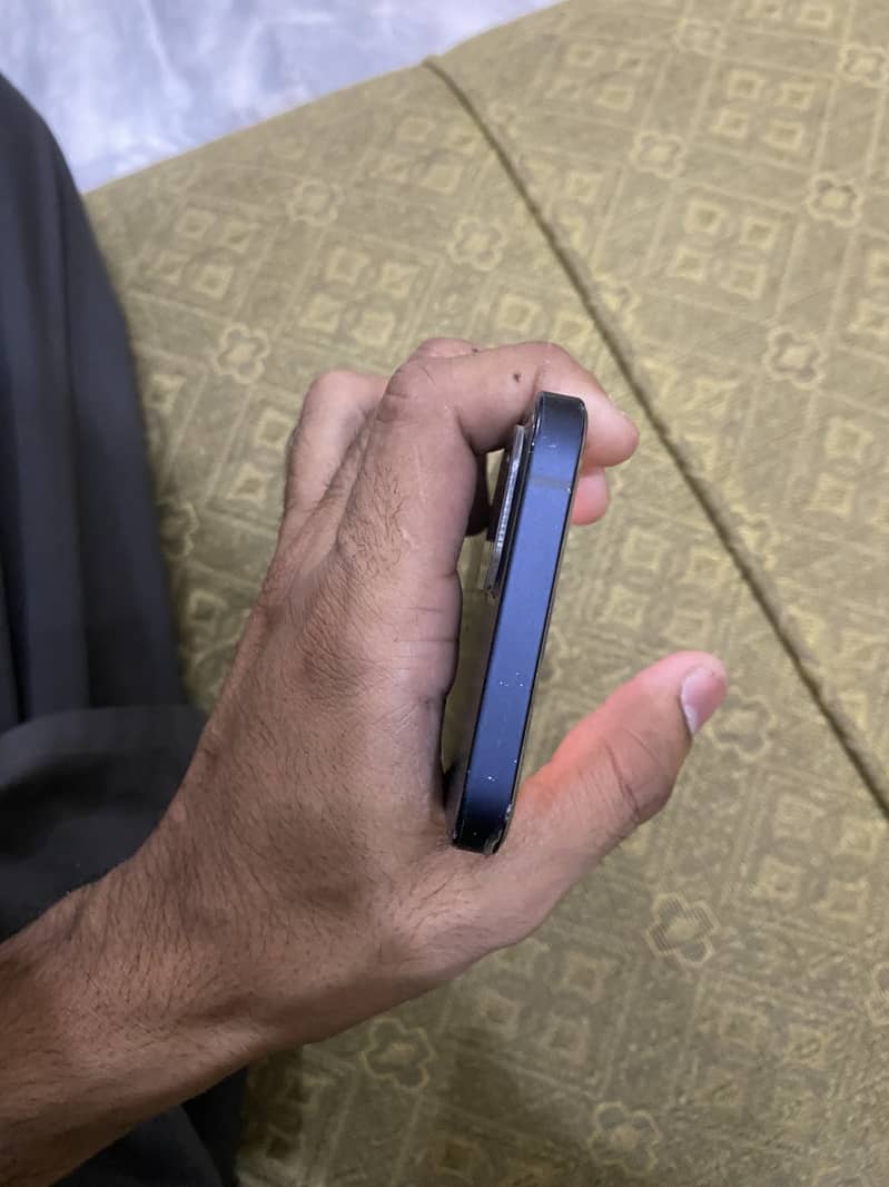 Apple iPhone 12 5