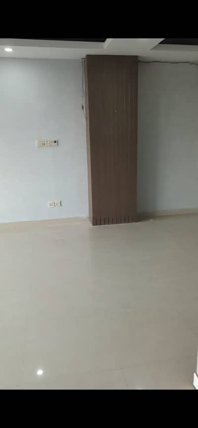 Ground Floor 950 Square Feet Shop Available In Bahria Town Phase 7 For Sale