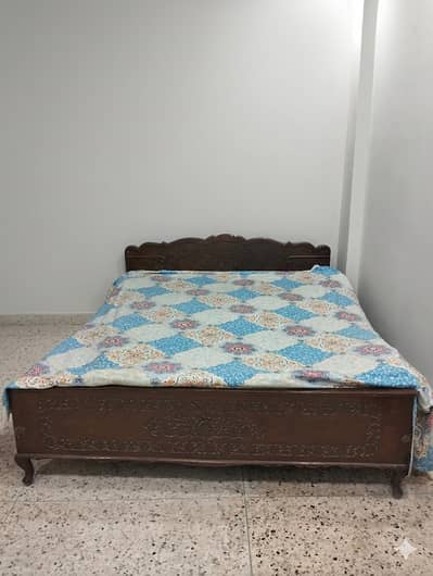 Queen Size Wooden Bed with Foam Mattress