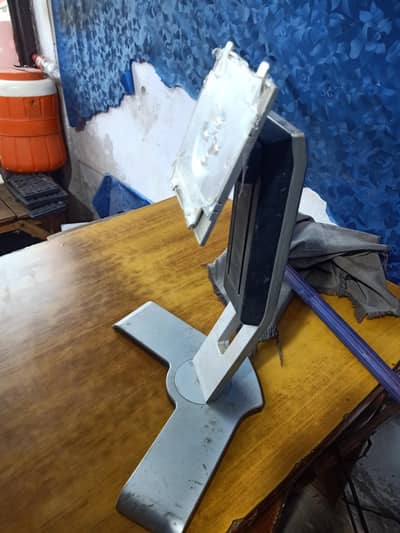 HP LCD stand bilkul fresh