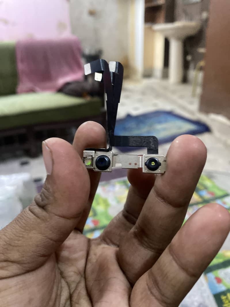 iphone 11 pro max 4