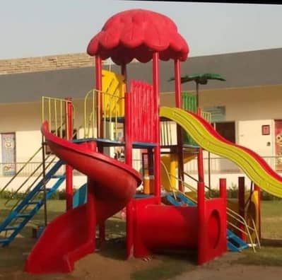 Outdoor play area / Indoor play area / Jumping & slides / Shade