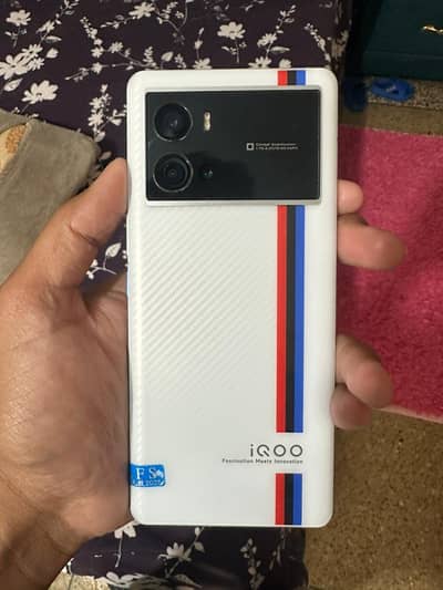 vivo iqoo 9 pro gaming phone