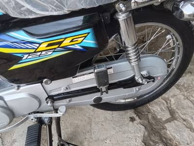 Honda CG125 2025 26