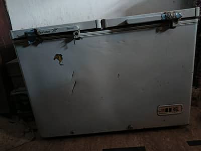 Dawlance double door deep freezer