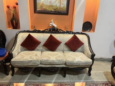 Chinyoti Sofa Set for Sale – Solid Wood, Elegant Design