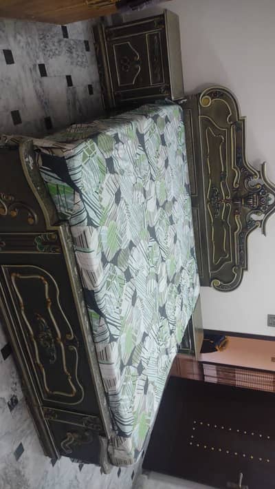 KING SIZE BED IN DECOPAINT WITH MATTRESS