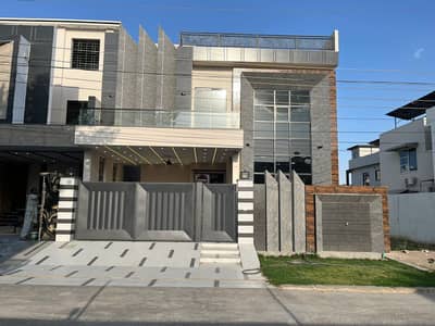 10 Marla Double Storey House with Basement Wapda Town Multan