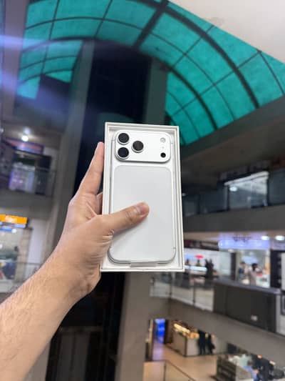 I phone 17 pro max 256GB non pta non active physical plus e sim