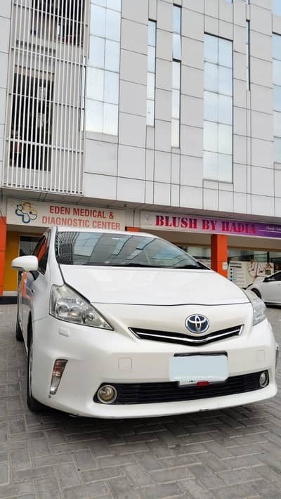 Toyota Prius Alpha 1.8 Hybrid