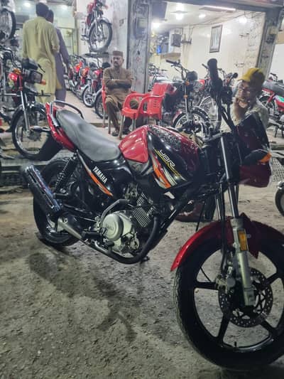 YAMAHA YBR 125 (2020)