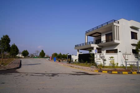 Plot For Sale In Sector B Front Open Dead-End-Corner 6 Marla ExtraLand Possession Utility All Charges Paid Near To Gate Bahria Enclave Islamabad