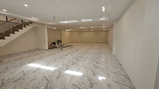 1 KANAL BRAND NEW GROUND FLOOR FOR RENT NEAR EMPORIUM MALL