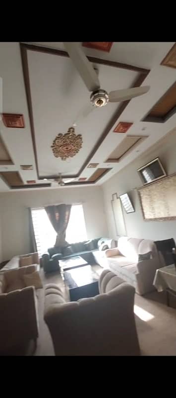 1 KANAL BEAUTIFUL LOWER PORTION AVAILABLE FOR RENT IN KHAYABAN E AMIN