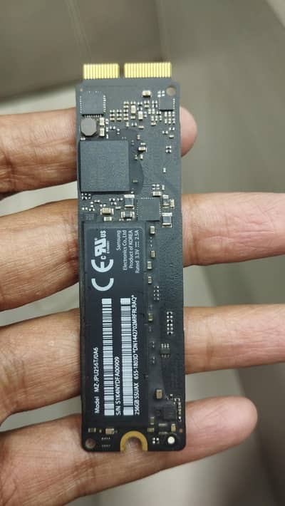 Apple sad 256 original pulled out macbook