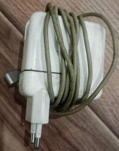 apple laptop charger