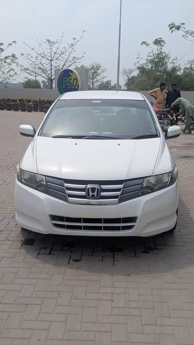 Honda City 2010 model White colour in good condition