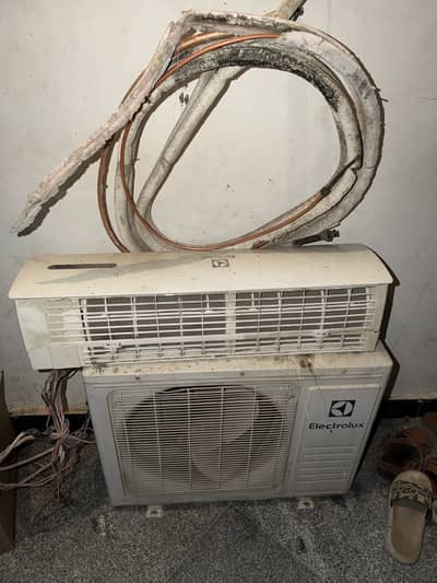 Electrolux 1 ton ac used