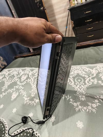 selling YOGA laptop urgent cash need