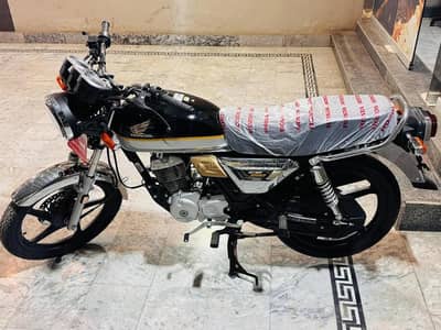 Honda CG 150 | Brand New Black Color Bike | 400 KM Use