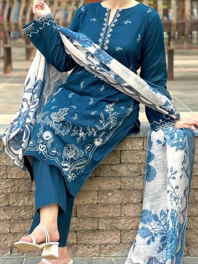 Women’s 3 Pcs Unstitched Embroidered Suit – Stylish Lawn Dress