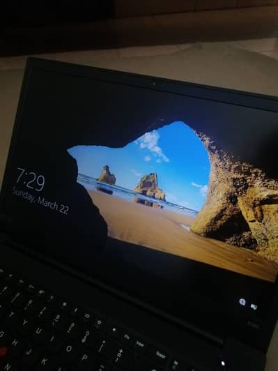 LENOVO THINKPAD E585 LAPTOP FOR SALE!!! WHATSAPP: 03179654969