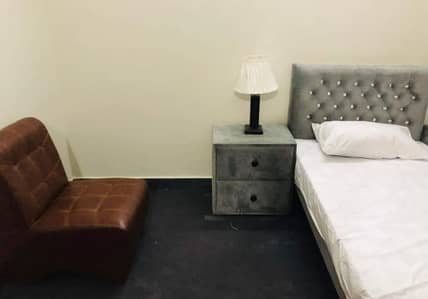S ingle seater/ Paying Guest Room Available For Rent
