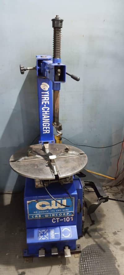 Tyer chenger machine