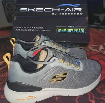 Joggers / Sketchers / Grey Size 9.5 US / 42.5 EUR