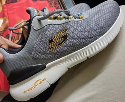 Joggers / Sketchers / Grey Size 9.5 US / 42.5 EUR