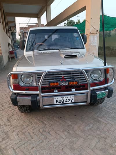 Mitsubishi Pajero Exceed 2.5 D