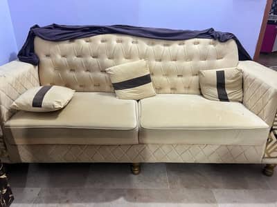 7-Seater Sofa Set for Sale in Karachi | Negotiable |