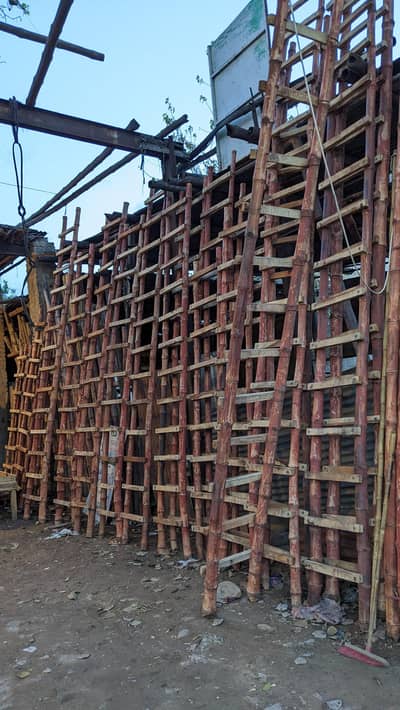 ladder available in All sizes بانس والی سیڑھی