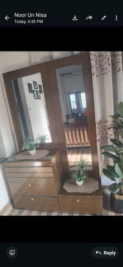 Dressing Table with double mirror