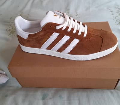 adidas orginal leather shoes