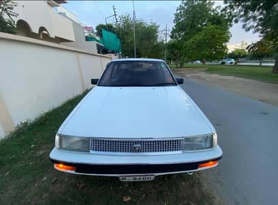 Dr (R) Officer's Used Classic Toyota Corolla 86/90 Japan Import