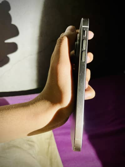 2 officiall pta iphones exchange with one non pta upper model iphone