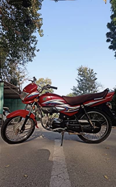 Bike is used in the city and have 10/10 engine