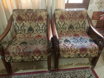 2 solo sofa seat and 1 large sofa 3 seater