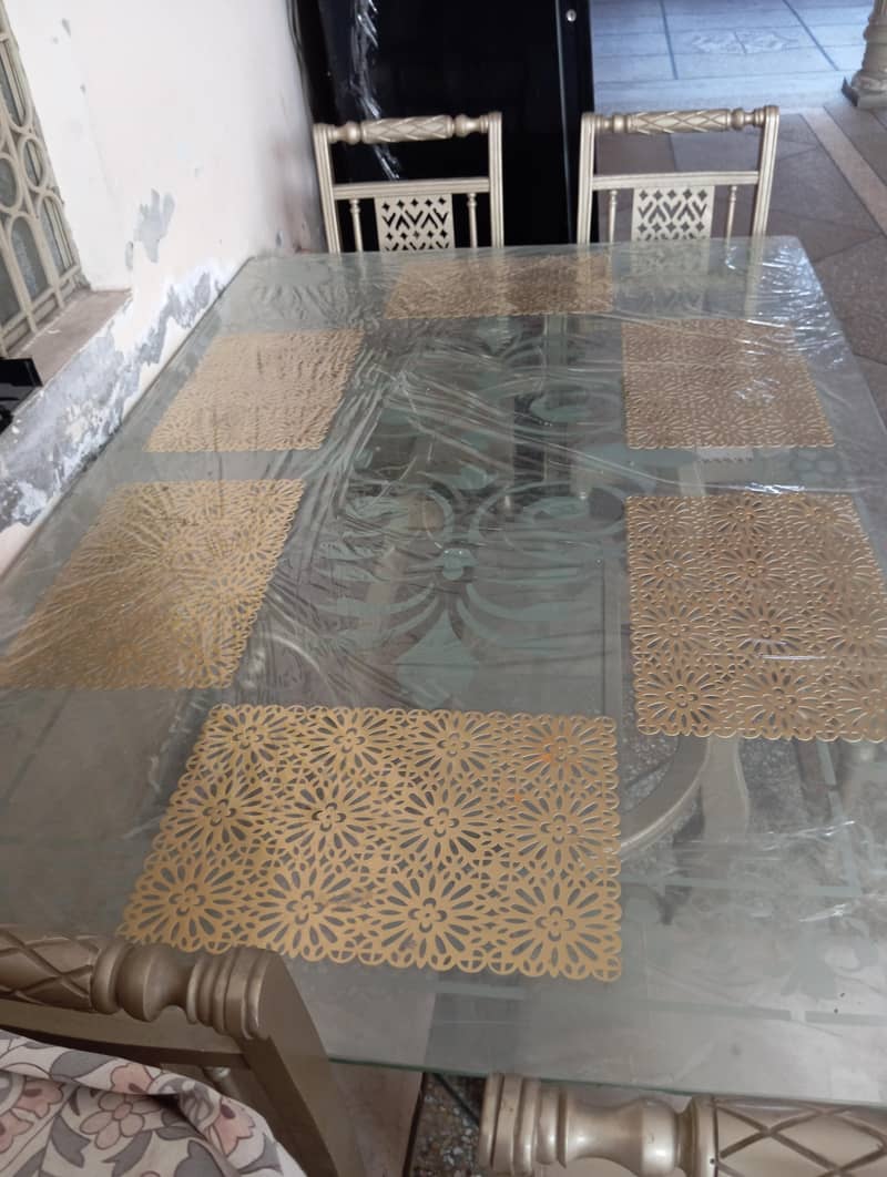 Dining table 4