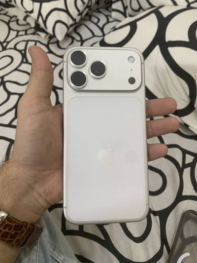 Iphone 17 pro max 256 fu with box cable