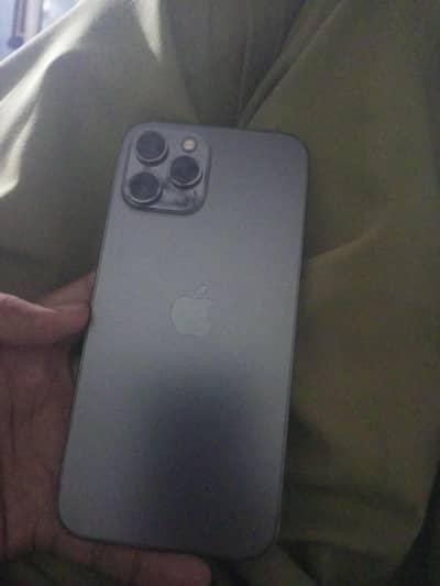 Panel change nahi karwana chahta, isi halat mein bechna hai