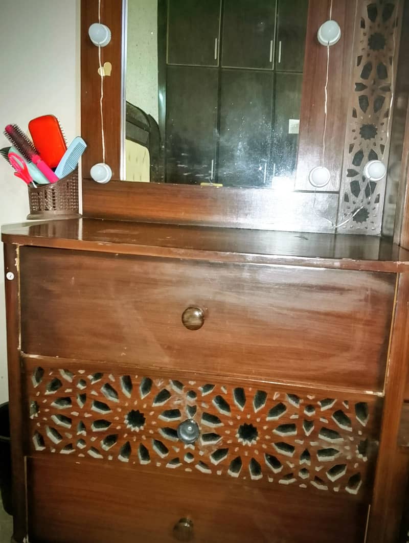 dressing table 1