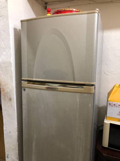 Dawlance Refrigenator Medium Size For Sale