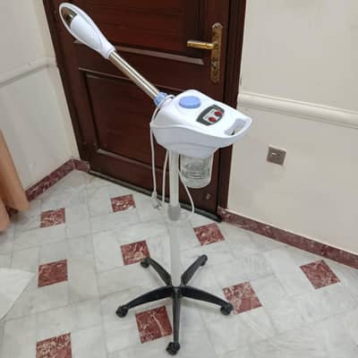 Pro Stand Facial Steamer with Aromatherapy Diffuser