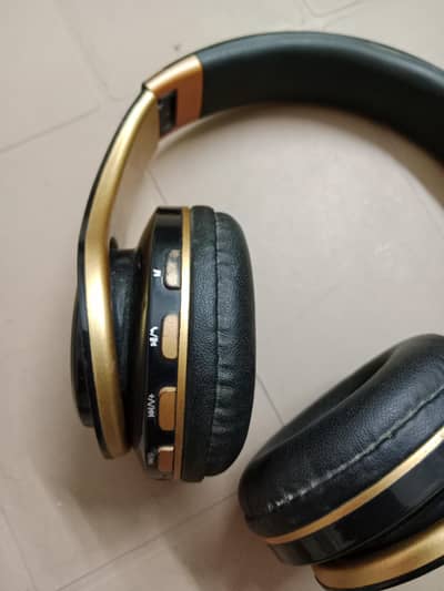 wireless audionic headphones