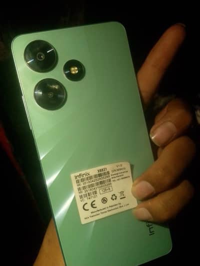 infinix hot 30 (8/128)